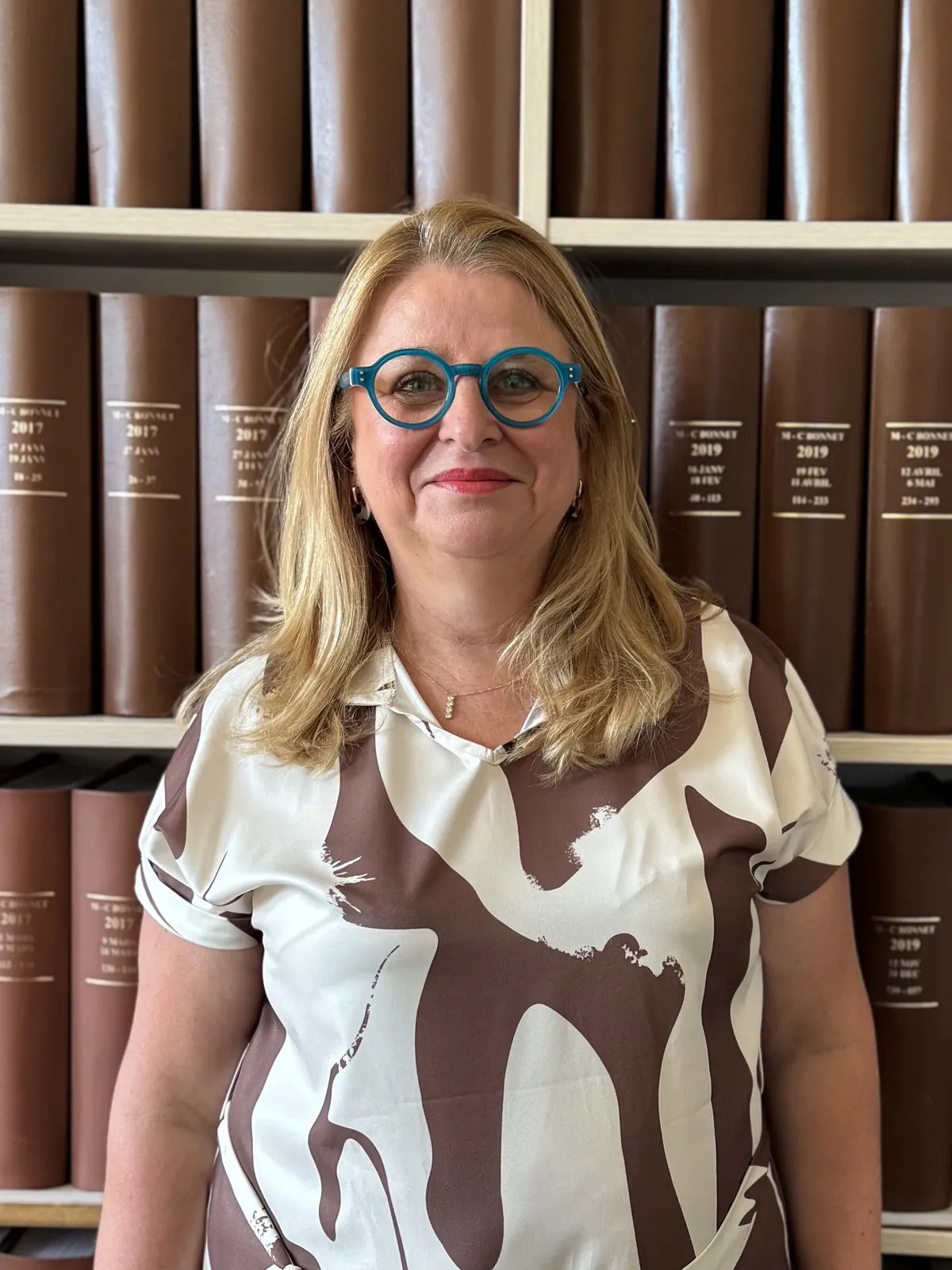 Portrait de Nathalie Cazelles, formaliste et chargée d’accueil